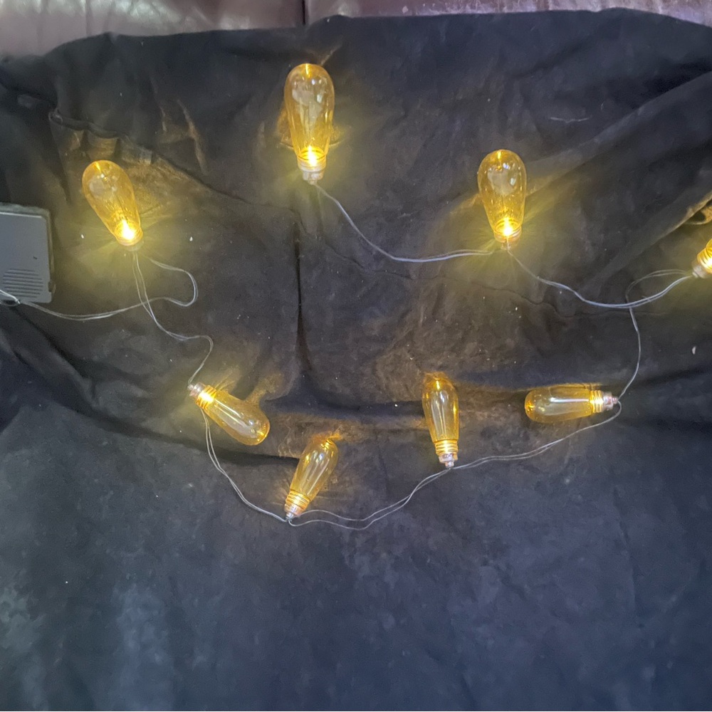Scary shock sounding lights that sound like electric shock and flicker